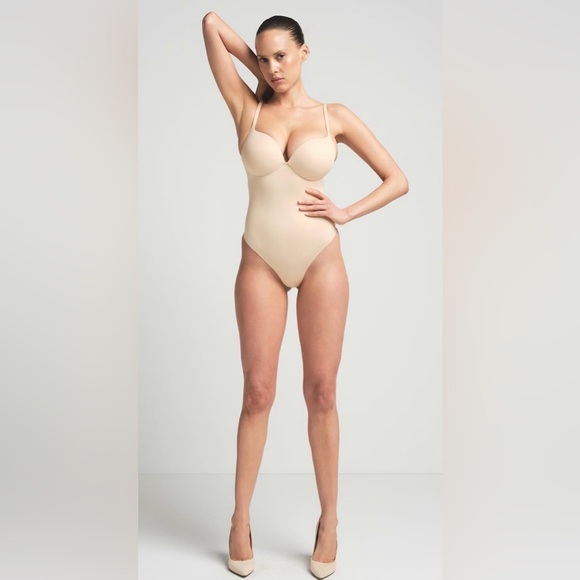 SKIMS Other - SKIMS ULTIMATE BODY
PUSH-UP THONG BODYSUIT XL SAND